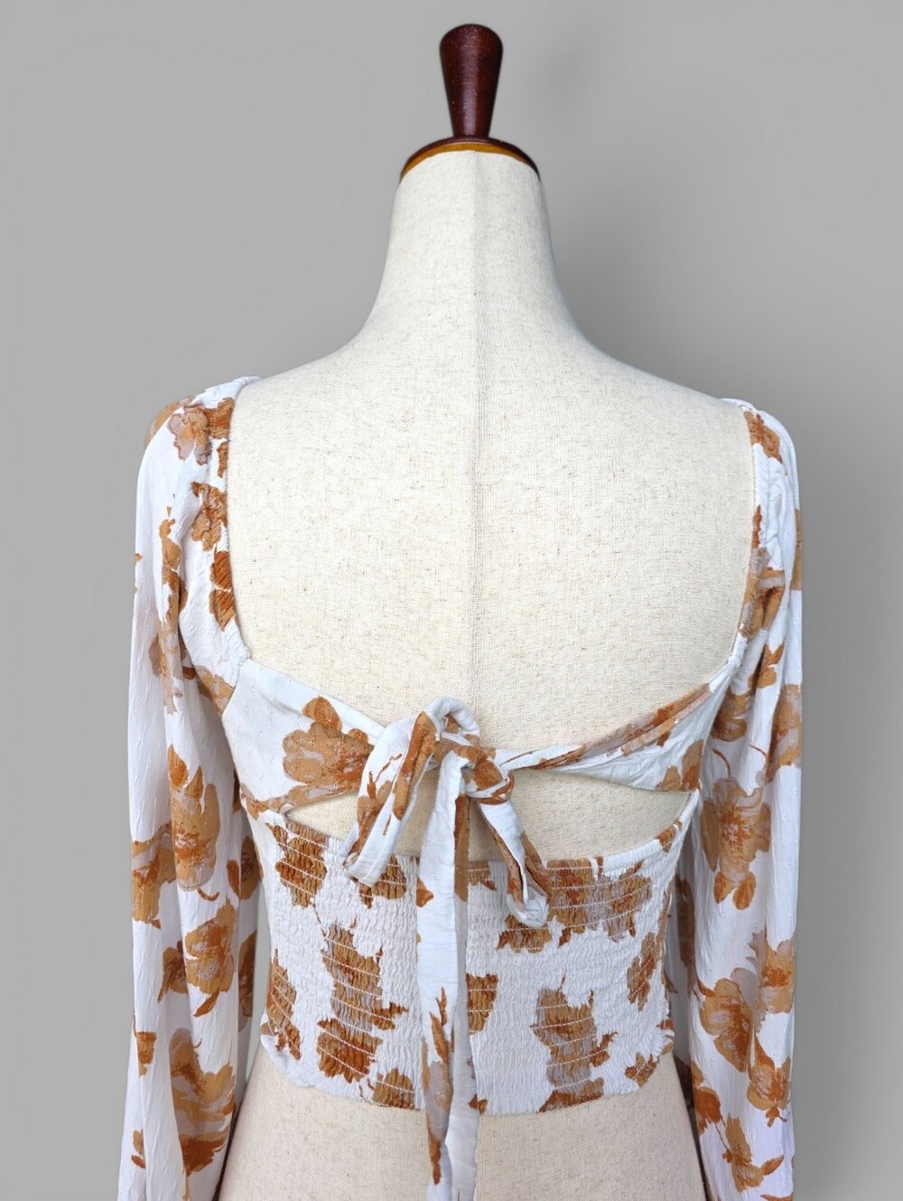 Altar'd State Floral Puff Sleeve Crop Top - White & Rust - Picture 4 of 6